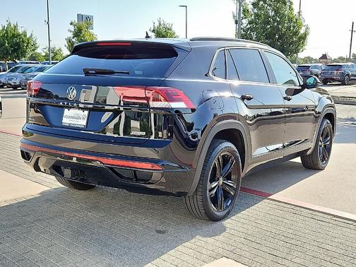 2022 Volkswagen Atlas Cross Sport 3.6 V6 SEL R-Line Black