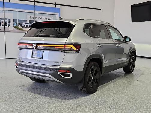 Pyrite Silver Metallic 2025 Volkswagen Taos 1.5T SEL