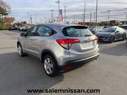 Crystal Black Pearl 2021 Honda HR-V LX