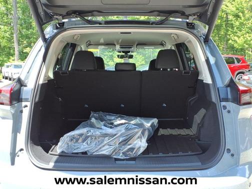 Boulder Gray Pearl 2026 Nissan Rogue Rock Creek
