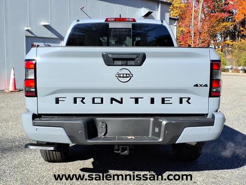 Boulder Gray Pearl 2026 Nissan Frontier SV
