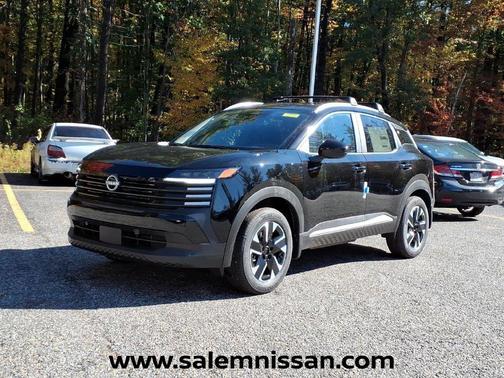 Super Black 2027 Nissan Kicks SV