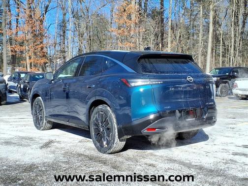 Aurora Blue Pearl Metallic/Super Black 2026 Nissan Murano Platinum