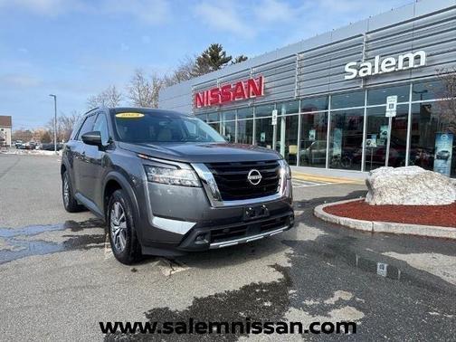 Gun Metallic 2023 Nissan Pathfinder SL