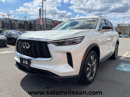 Majestic White 2023 INFINITI QX60 Luxe