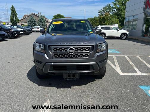 Gun Metallic 2022 Nissan Frontier SV