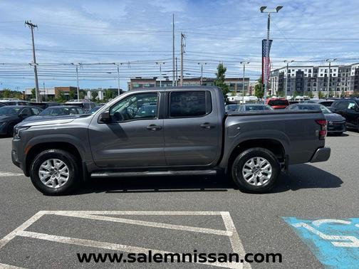 Gun Metallic 2022 Nissan Frontier SV