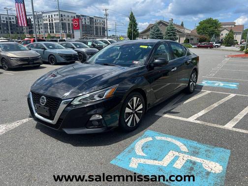 Super Black Clearcoat 2019 Nissan Altima 2.5 SV