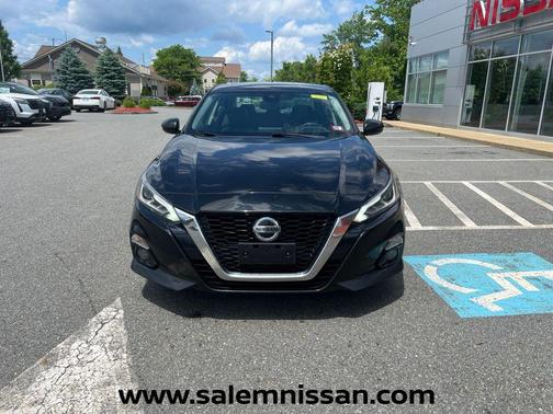 Super Black Clearcoat 2019 Nissan Altima 2.5 SV