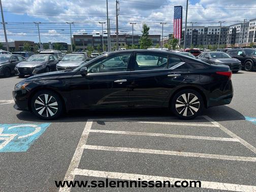 Super Black Clearcoat 2019 Nissan Altima 2.5 SV