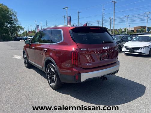 Dawning Red 2023 Kia Telluride S