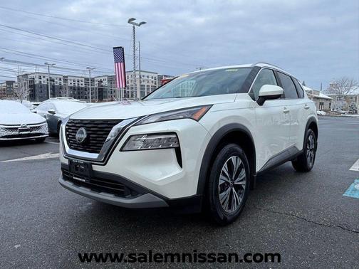Pearl White Tricoat 2023 Nissan Rogue SV