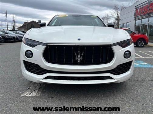 Bianco 2024 Maserati Levante GT Ultima