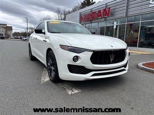 Bianco 2024 Maserati Levante GT Ultima