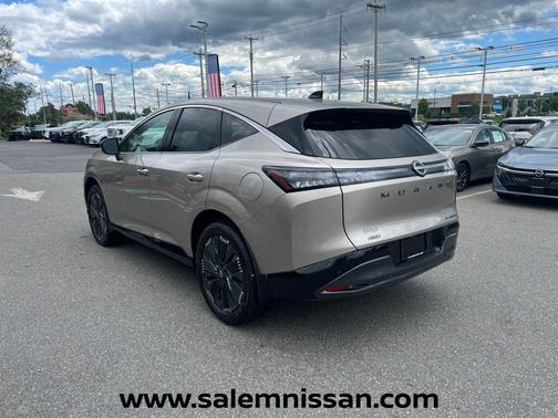 Champagne Silver Metallic 2026 Nissan Murano Platinum