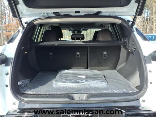 Everest White Pearl Tricoat 2026 Nissan Murano Platinum