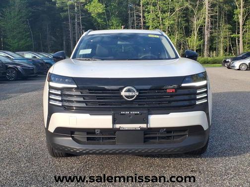 Aspen White Tricoat 2026 Nissan Kicks SR