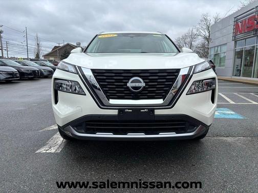 Pearl White Tricoat 2023 Nissan Rogue SL