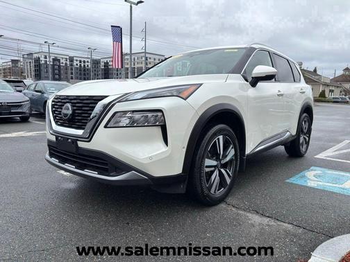 Pearl White Tricoat 2023 Nissan Rogue SL