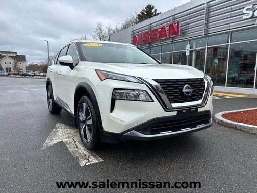 Pearl White Tricoat 2023 Nissan Rogue SL