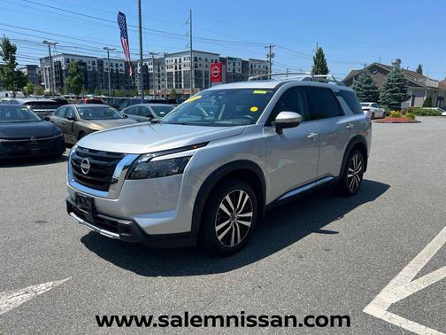 Brilliant Silver Metallic 2025 Nissan Pathfinder Platinum 4WD