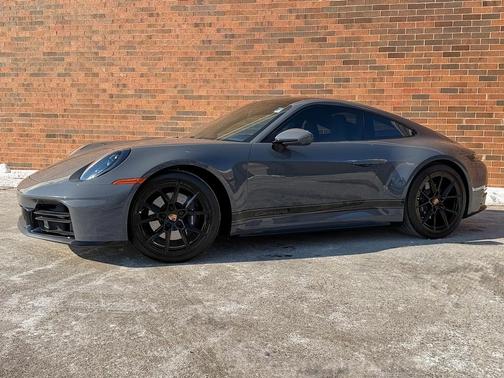 2025 Porsche 911 Carrera