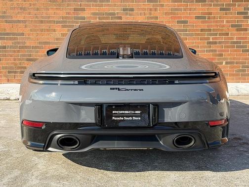 2025 Porsche 911 Carrera