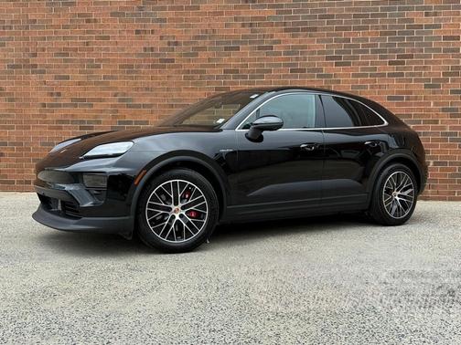 2025 Porsche Macan Electric 4S
