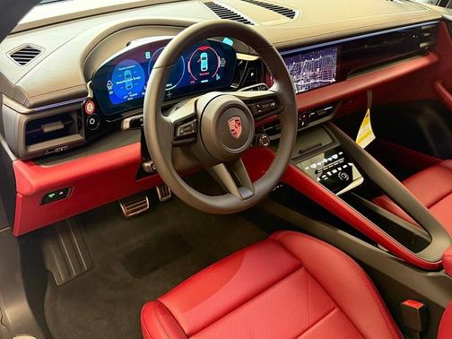 2025 Porsche Macan Electric 4S