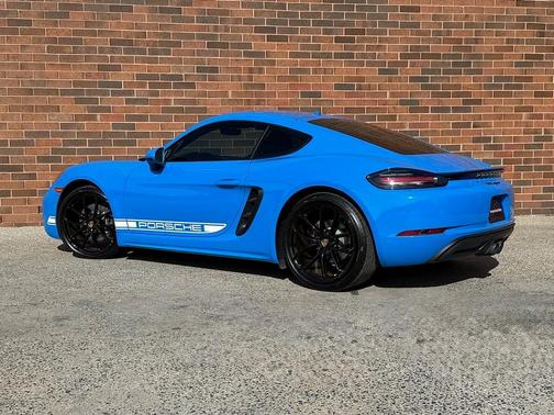 2024 Porsche 718 Cayman Style Edition