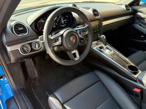 2024 Porsche 718 Cayman Style Edition