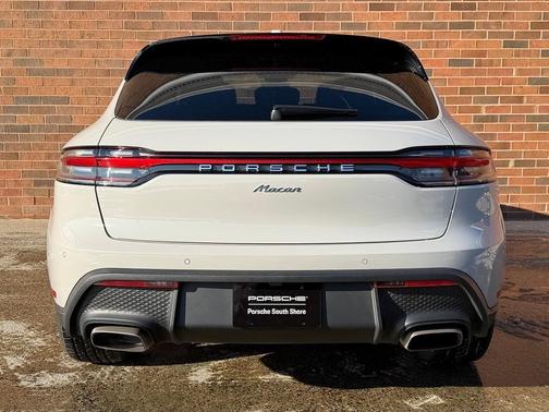2025 Porsche Macan 