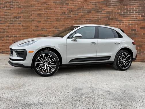 2026 Porsche Macan Base