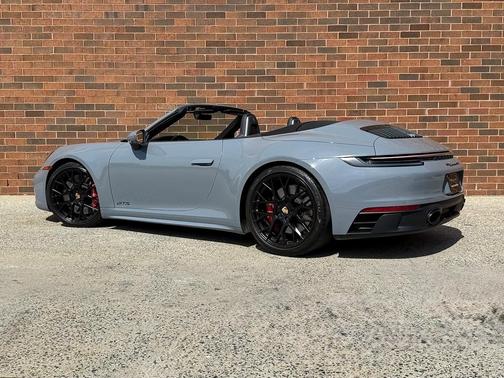 2024 Porsche 911 Carrera GTS
