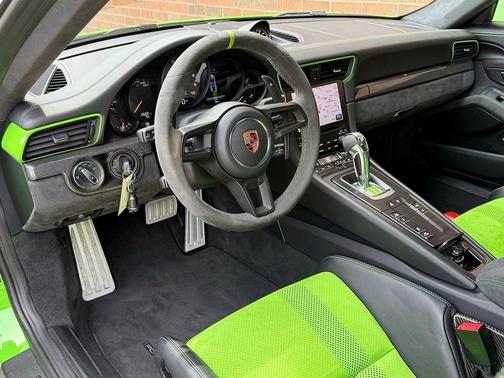 2019 Porsche 911 GT3 RS