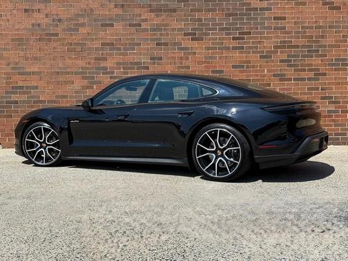2025 Porsche Taycan 4