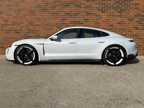 2024 Porsche Taycan Turbo S