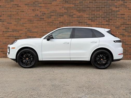 2026 Porsche Cayenne Base