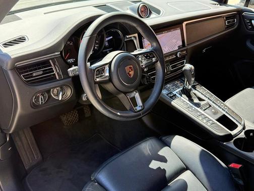 2021 Porsche Macan GTS