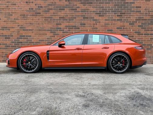 2023 Porsche Panamera GTS