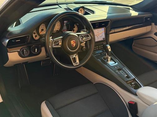 2019 Porsche 911 Turbo S