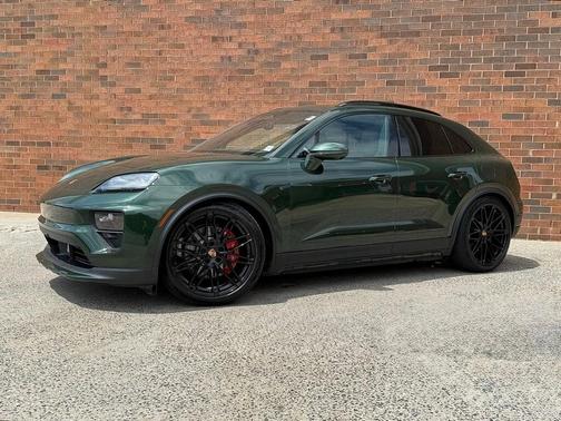 2025 Porsche Macan Electric 4S