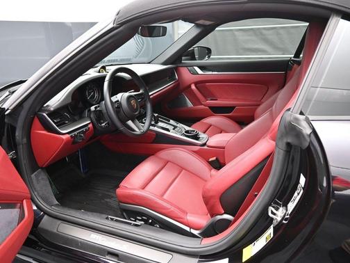 Jet Black Metallic 2023 Porsche 911 Turbo S