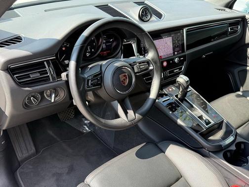 2024 Porsche Macan