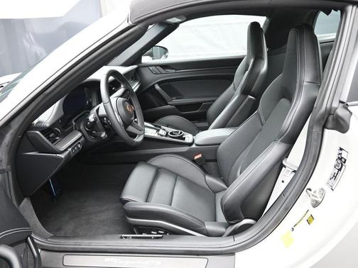 2026 Porsche 911 Targa 4 GTS