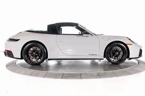 2026 Porsche 911 Targa 4 GTS