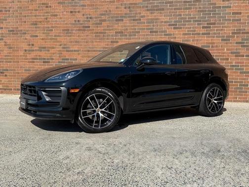 2024 Porsche Macan Base (PDK)
