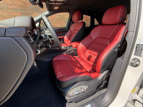 2026 Porsche Macan S