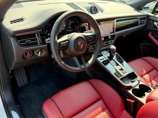 2026 Porsche Macan S