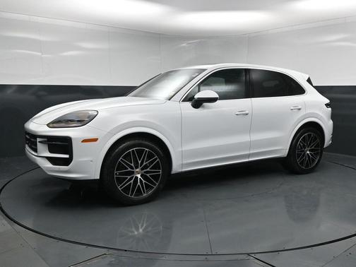 Carrara White 2026 Porsche Cayenne Base